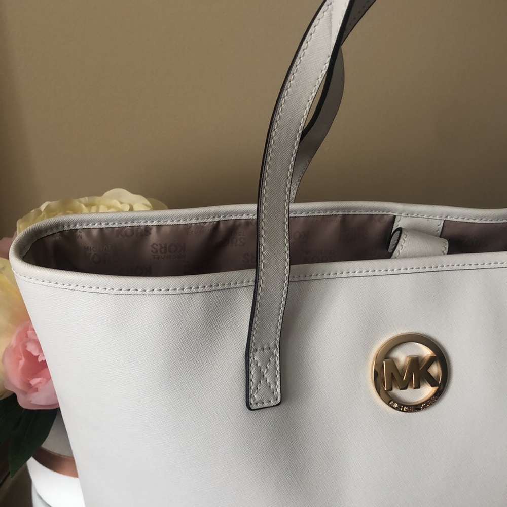 New MICHAEL Michael Kors White Leather Jet Set Travel Tote - Picture 4 of 13